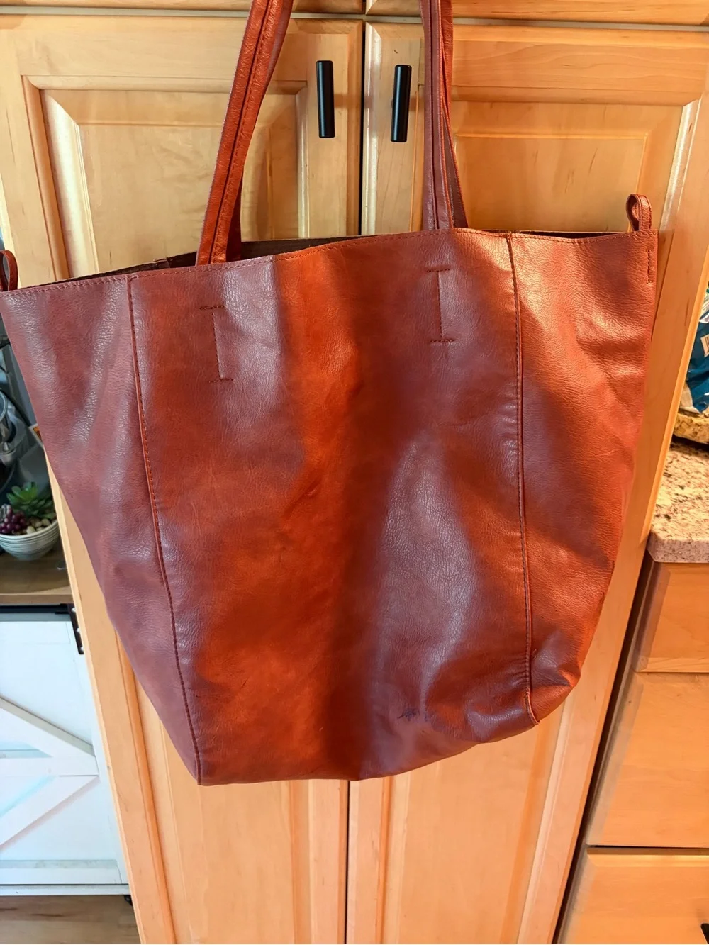 Classic Women's Leather Tote Bag in Chestnut Brown - Picture 1 of 4